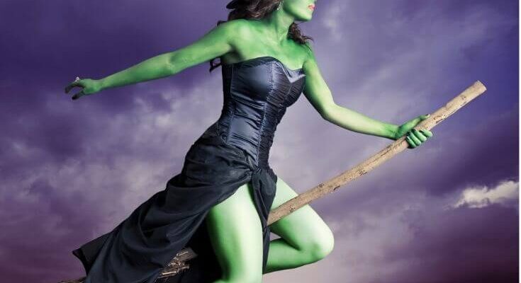 30 Ideas for Sexy Halloween Costumes For Women featured image