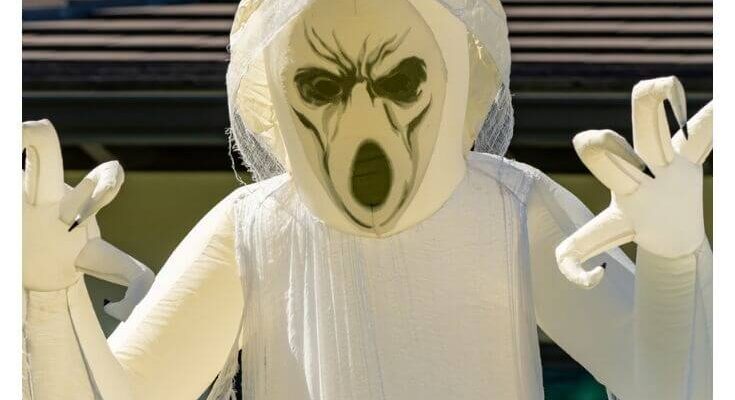 The Best Inflatable Halloween Costumes For The Entire Family - 2021 Edition featured image